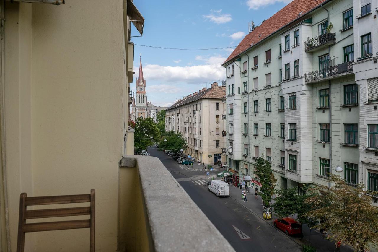 Riverside Balcony Apartment With View To Danube Budapesta Exterior foto