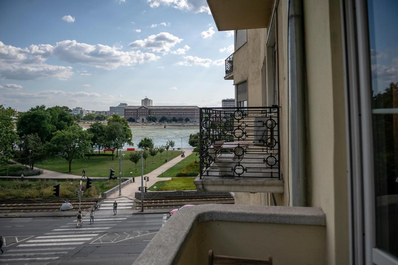 Riverside Balcony Apartment With View To Danube Budapesta Exterior foto
