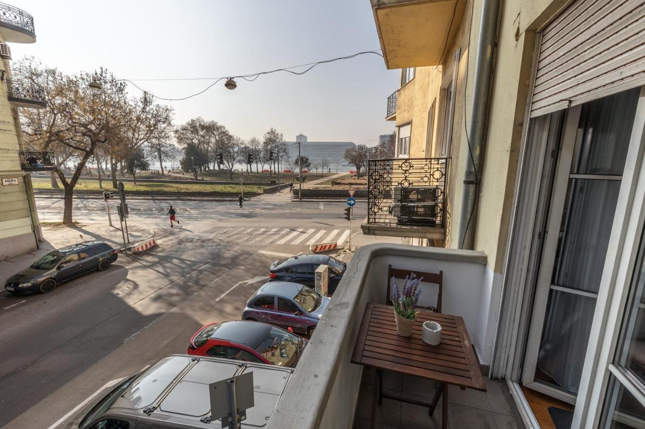 Riverside Balcony Apartment With View To Danube Budapesta Exterior foto