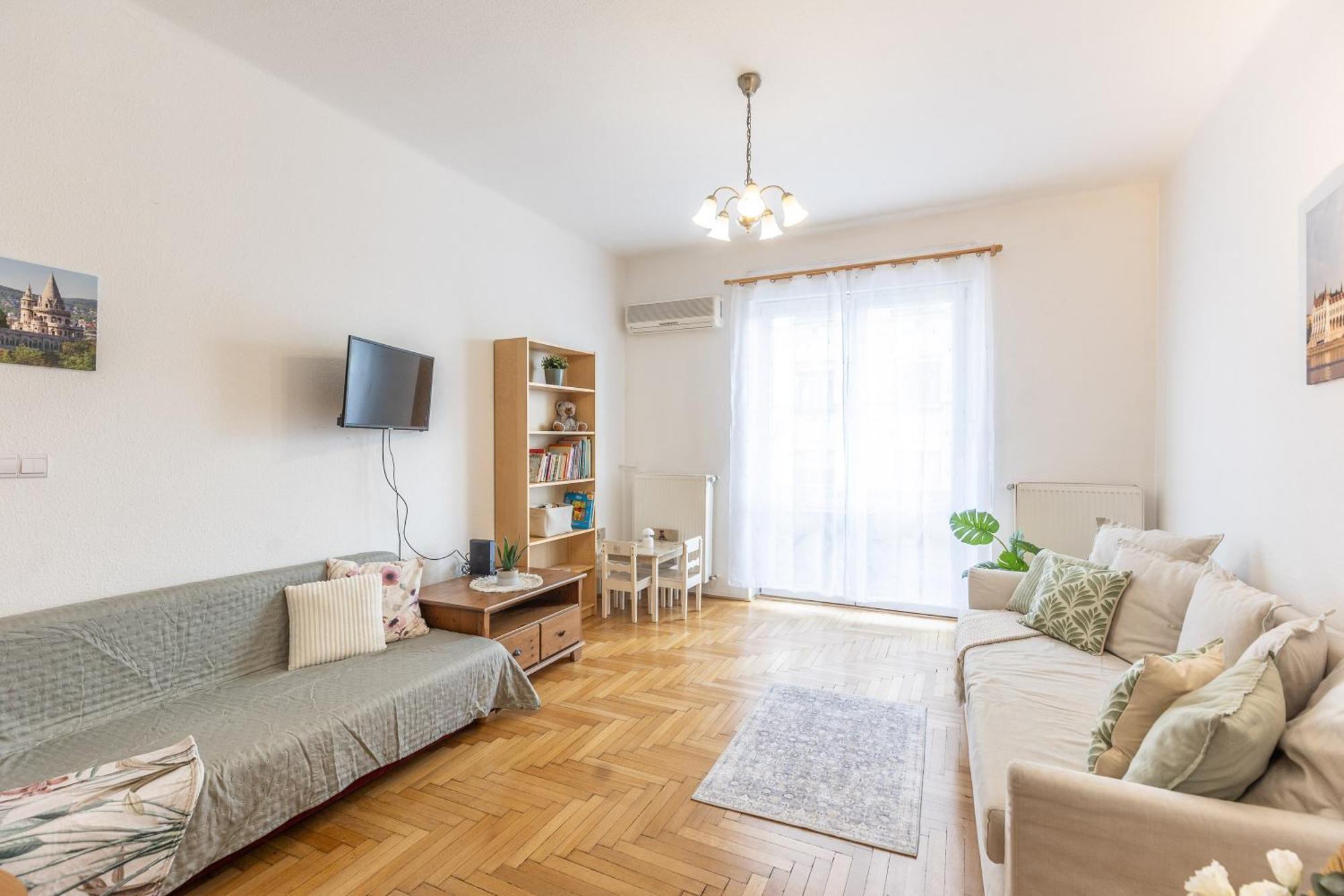 Riverside Balcony Apartment With View To Danube Budapesta Exterior foto