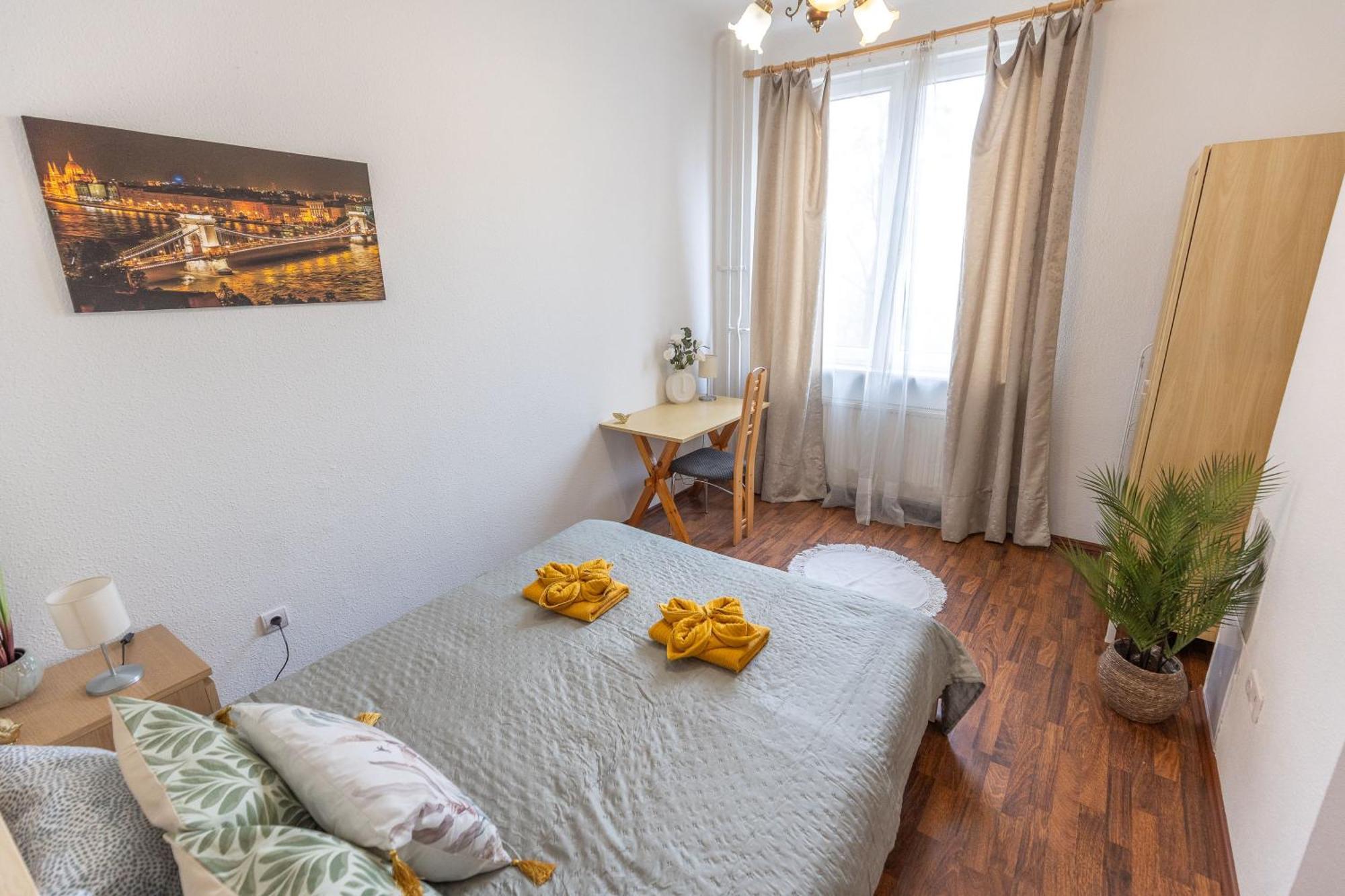 Riverside Balcony Apartment With View To Danube Budapesta Exterior foto
