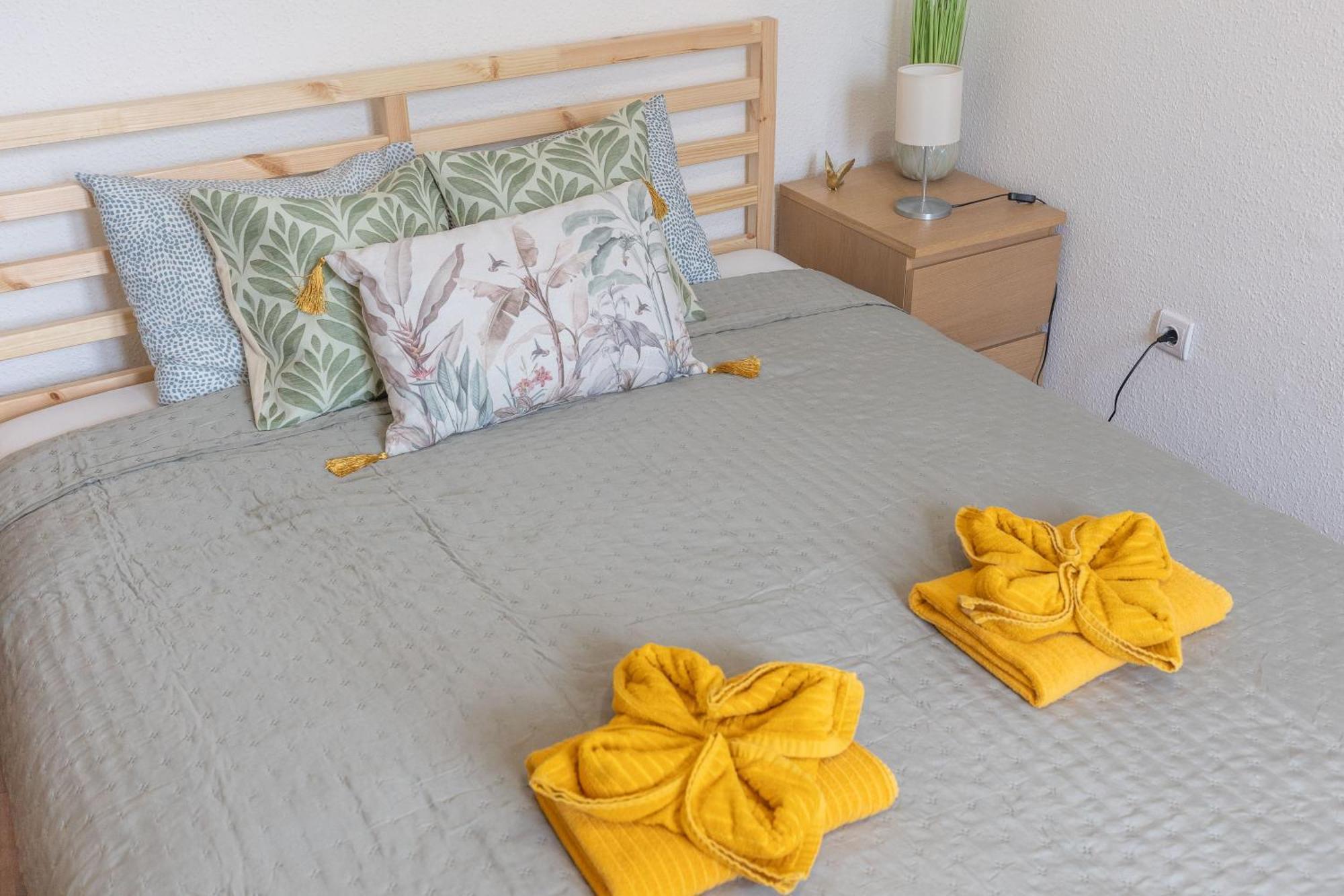 Riverside Balcony Apartment With View To Danube Budapesta Exterior foto