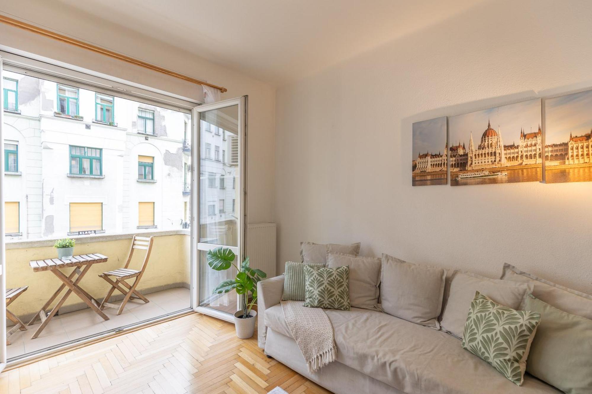Riverside Balcony Apartment With View To Danube Budapesta Exterior foto